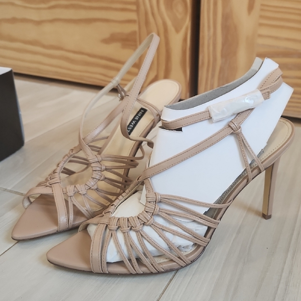 Nine West Women's Tan and White Heeled Sandals